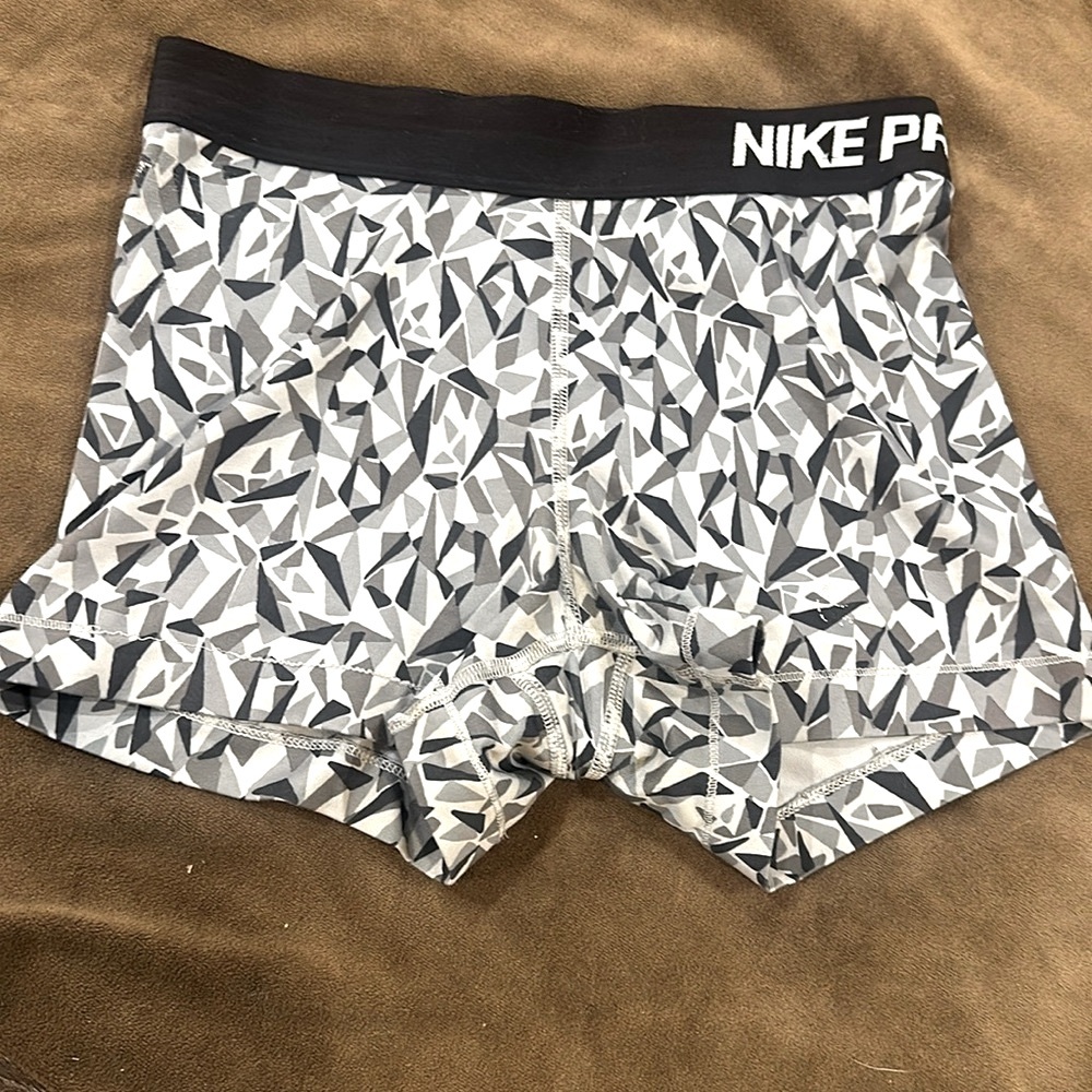 Nike pros size small